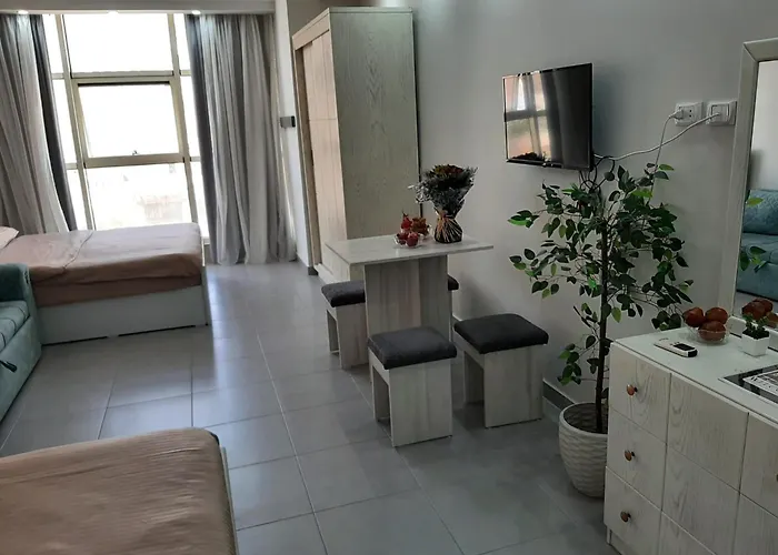 Elegant With Private Access At Scandic * Gurdaka