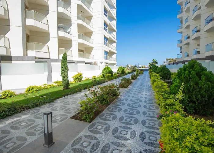 Elegant With Private Access At Scandic Gurdaka