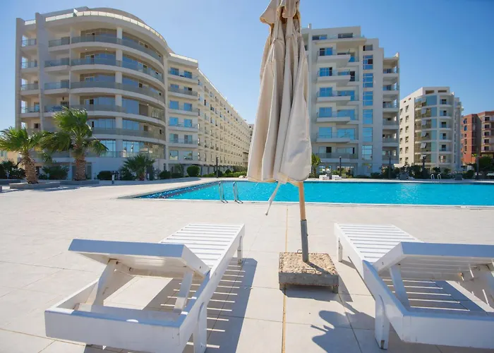 Elegant With Private Access At Scandic Gurdaka